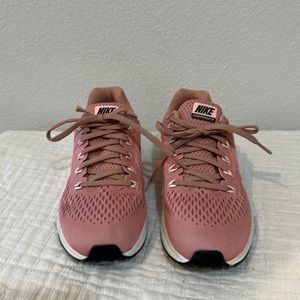 Nike Zoom Pegasus 34 size 8.5